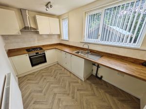 Kitchen- click for photo gallery